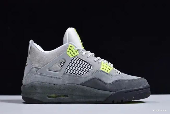 SE 4 Air Jordan Neon CT5342-007 0427